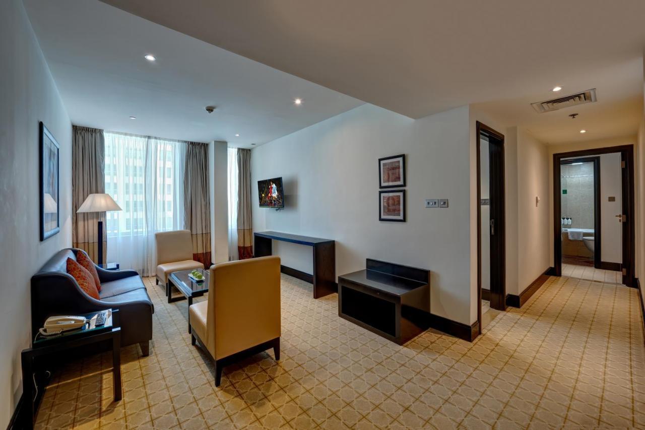 Holiday Inn Dubai Al Barsha By Ihg Exterior photo