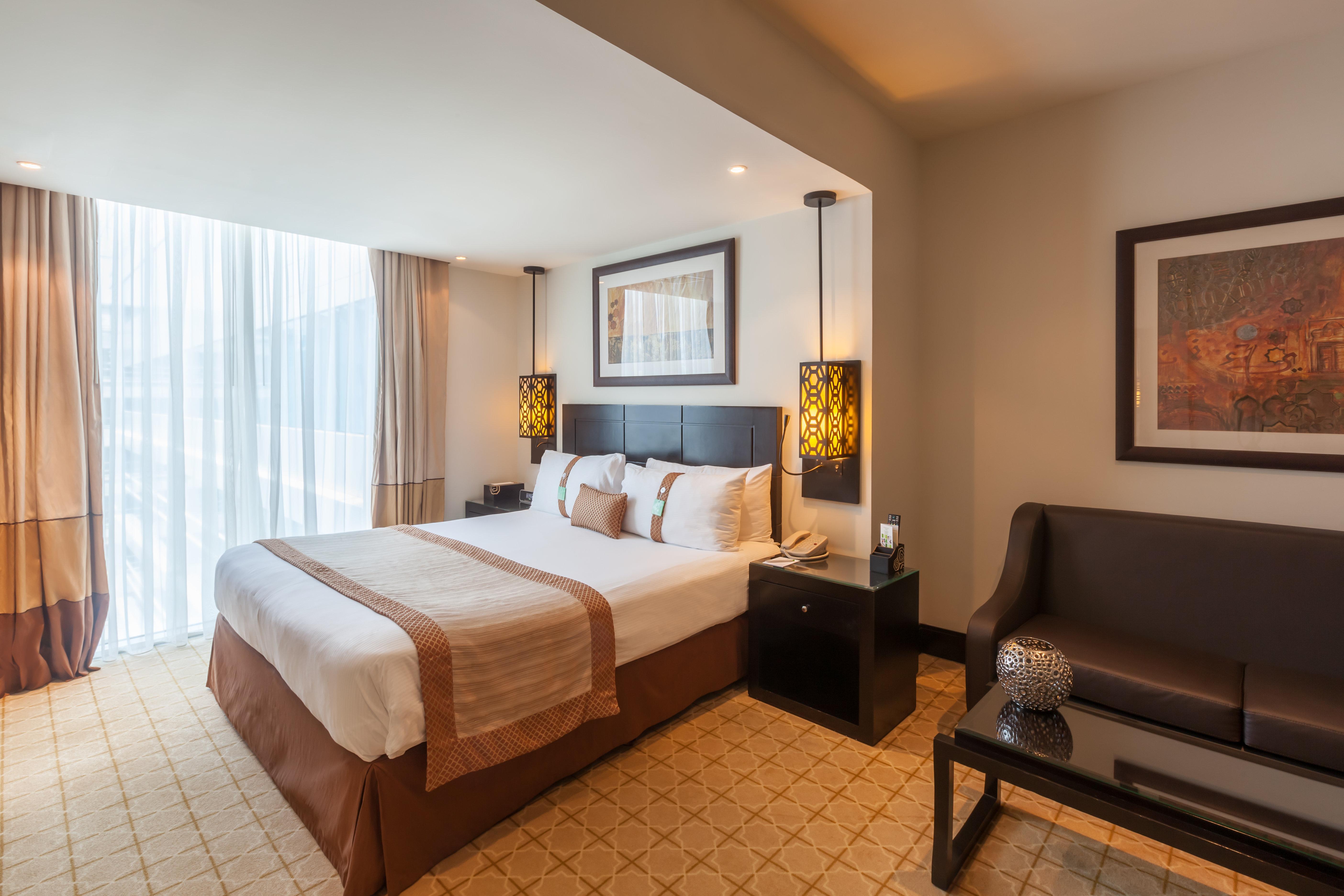 Holiday Inn Dubai Al Barsha By Ihg Exterior photo