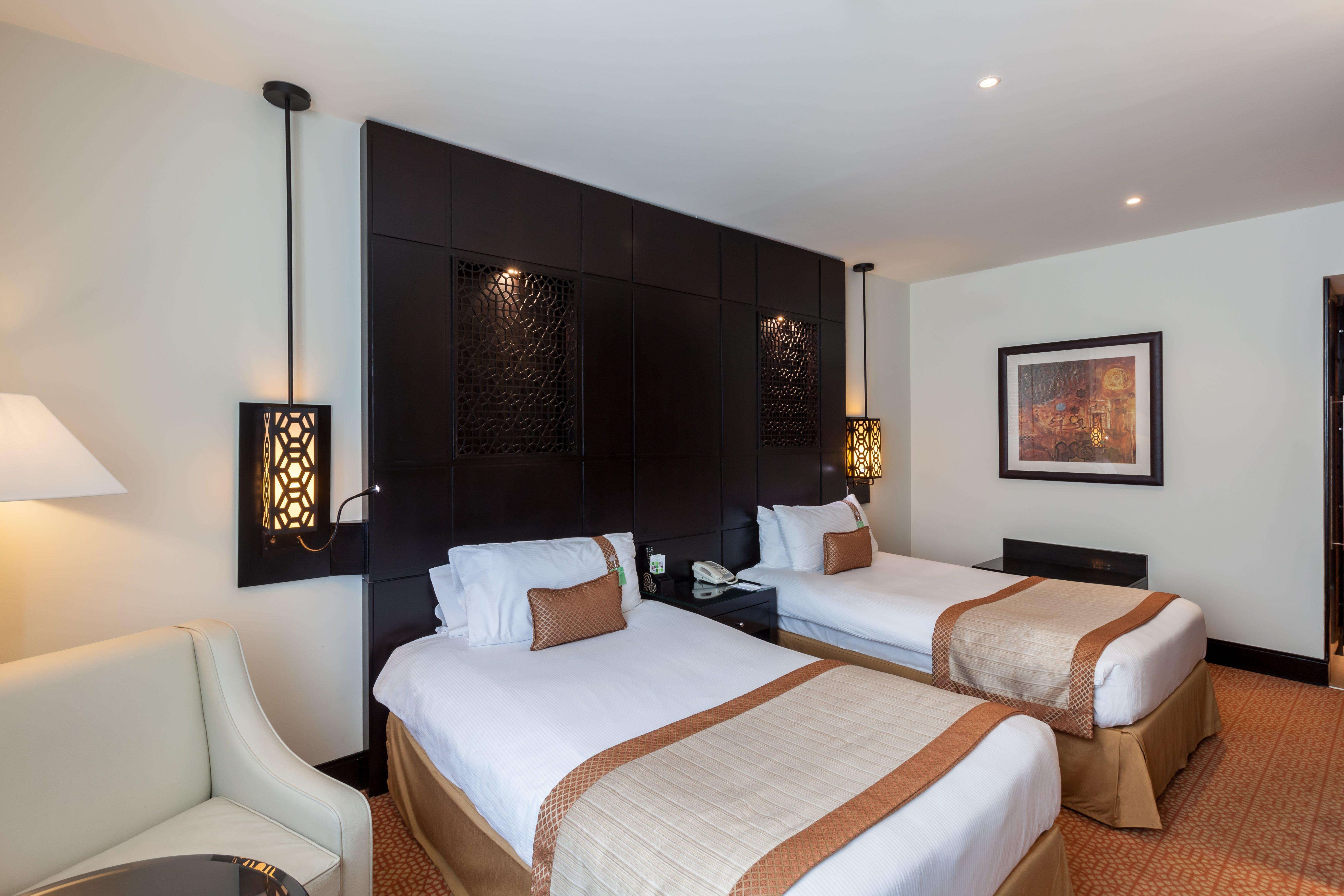 Holiday Inn Dubai Al Barsha By Ihg Exterior photo