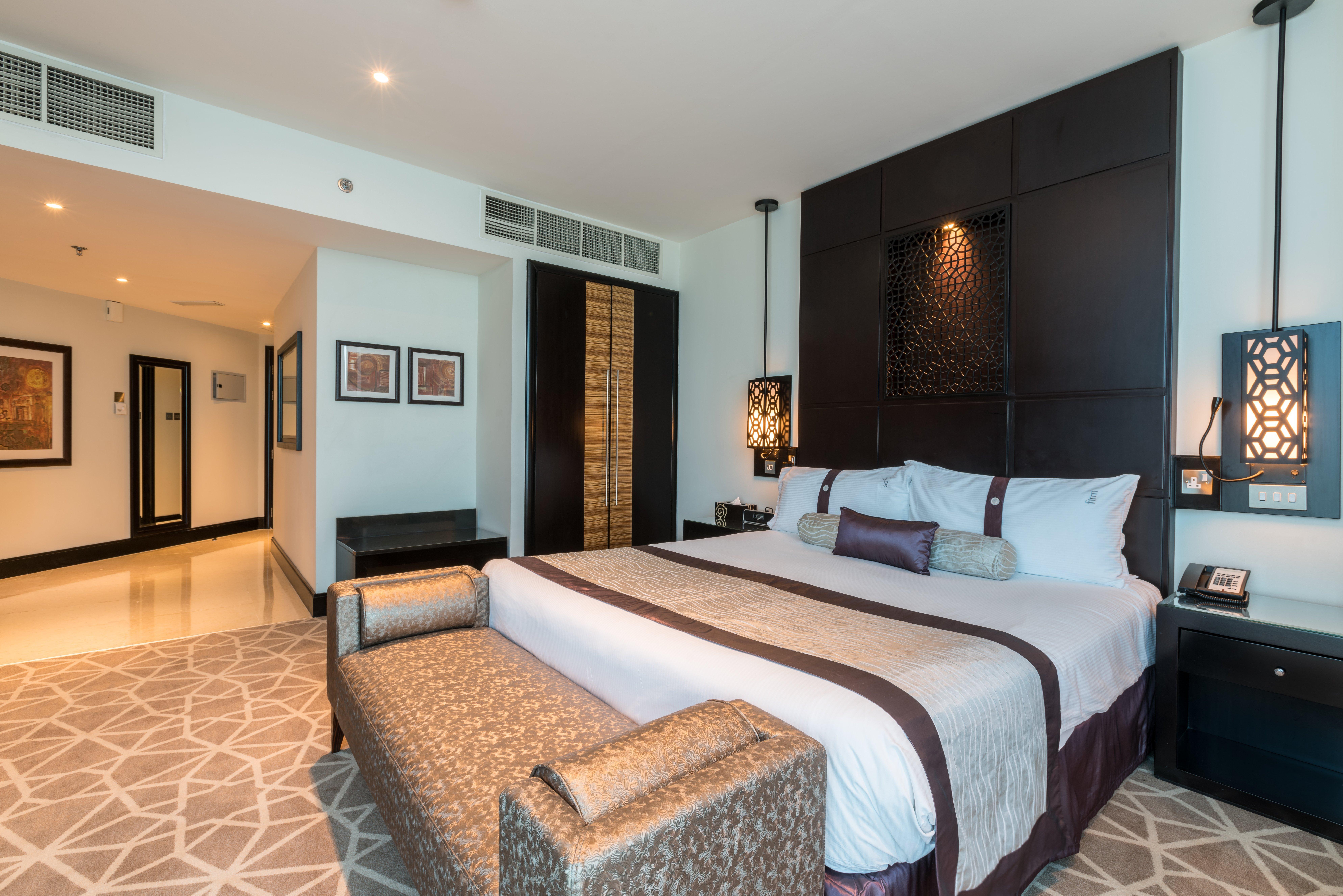 Holiday Inn Dubai Al Barsha By Ihg Exterior photo