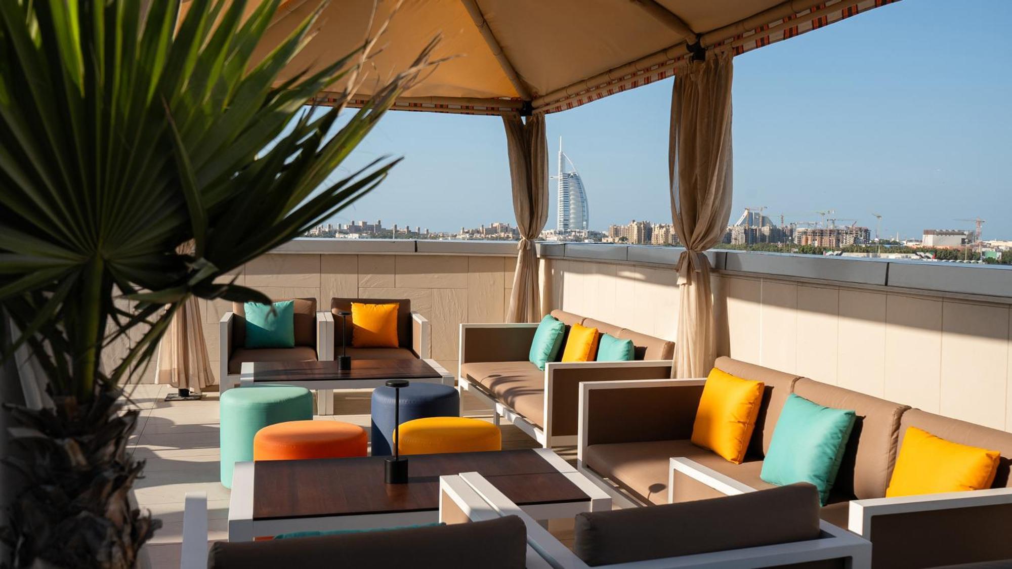 Holiday Inn Dubai Al Barsha By Ihg Exterior photo